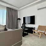 Sunset Poseidon By Carrington Apartment *
