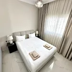 Sunset Poseidon By Carrington Apartment *