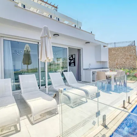 Sunset Poseidon By Carrington Apartment