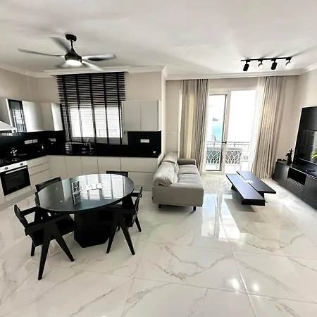 Sunset Poseidon By Carrington Apartament