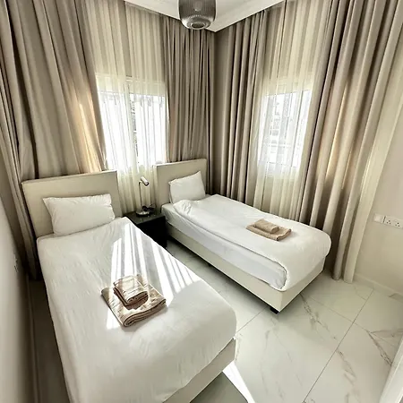 Sunset Poseidon By Carrington Apartment *